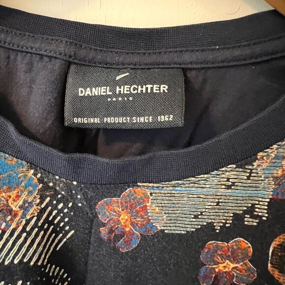 Daniel Hechter Men’s abstract flower t-shirt - Picture 2 of 5